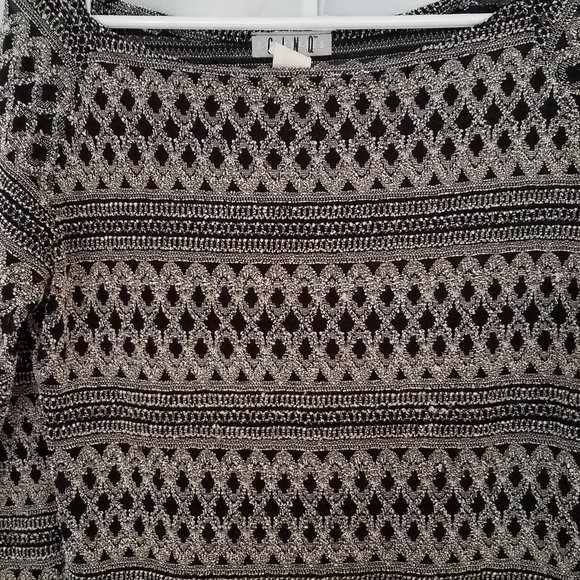 Geometric top - Picture 2 of 5